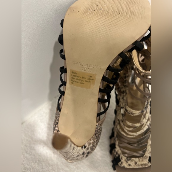 Steve Madden- Sleik Snake Cage Heels Sandals. Size: 10M - Picture 5 of 8